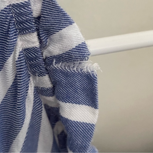 Dynamite Off-the-Shoulder Blue & White Striped Top (Size Large) - Picture 5 of 5
